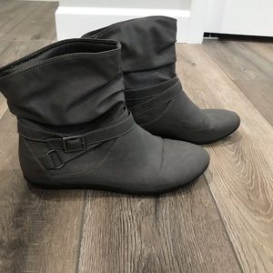 Women’s slouch ankle boots